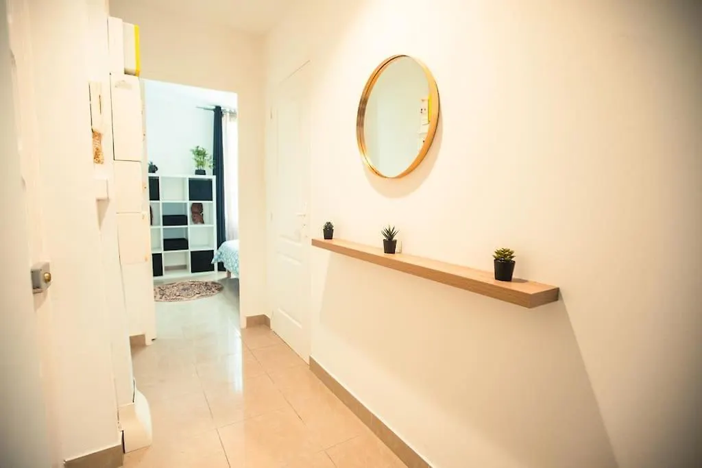 Apartment Ferienwohnung L'Onde Douce - T2 Cosy - Proximite Tram T3 & T7 Décines-Charpieu Frankreich